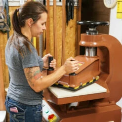 Cobra 10 Ton Clicker -Leather Goods Sales Shop 527 19.SLC .6